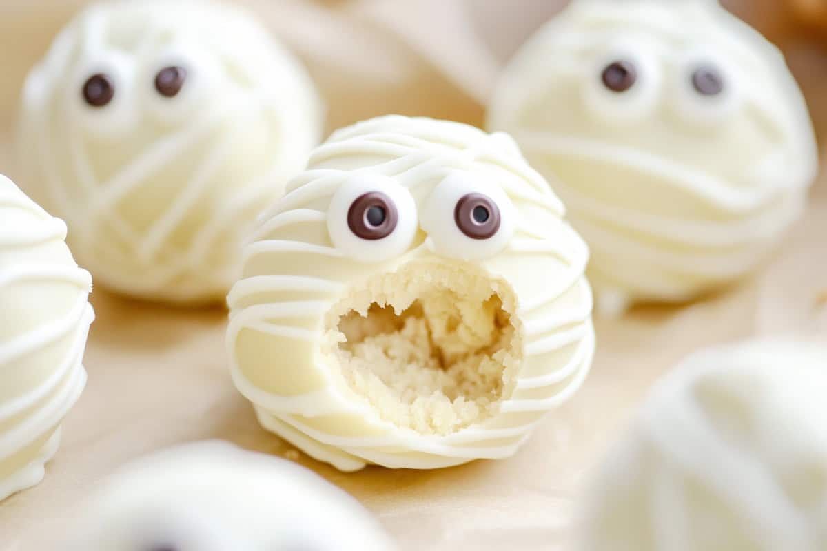 51 Easy Halloween Desserts That Are Awfully Delicious